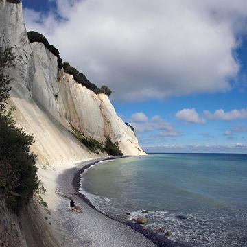 8748 Möns Klint