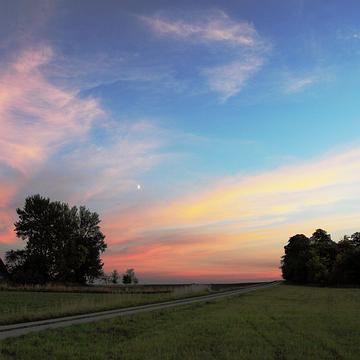 8858 Abendstimmung mit Mond